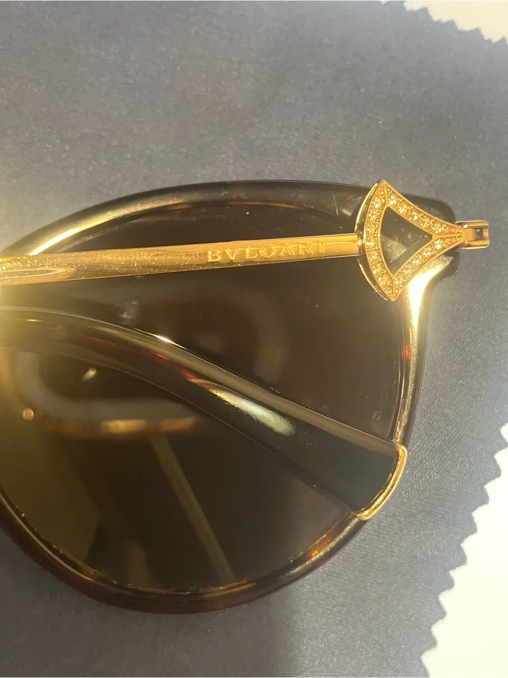 Bvlgari Tortoiseshell cat eye Sunglasses with Dark Havana Gradient Lenses GUC
